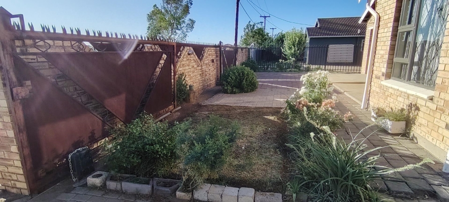 3 Bedroom Property for Sale in Grasslands Free State